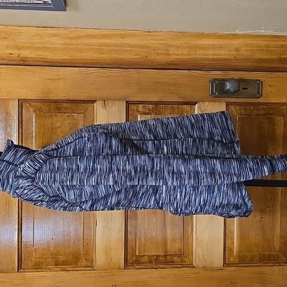 Tek Gear Black and Gray Women's Jacket - Picture 2 of 4